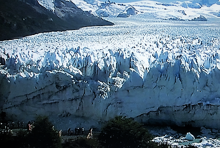 セントモレノ氷河.2.png